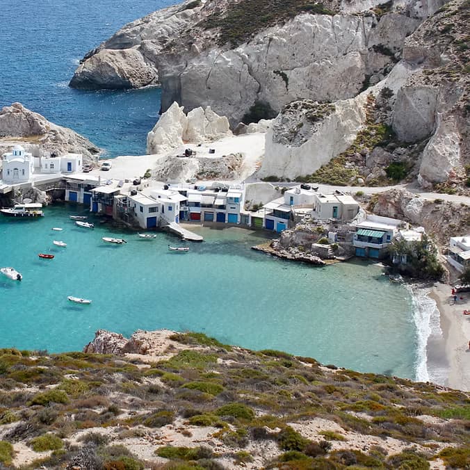 Day 3 & 4: Explore Milos